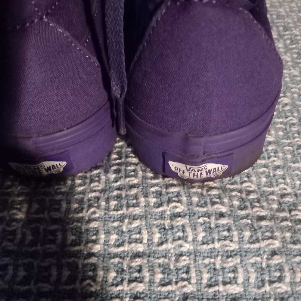 VANS  PURPLE HIGH TOP SNEAKER SIZE - Picture 10 of 15